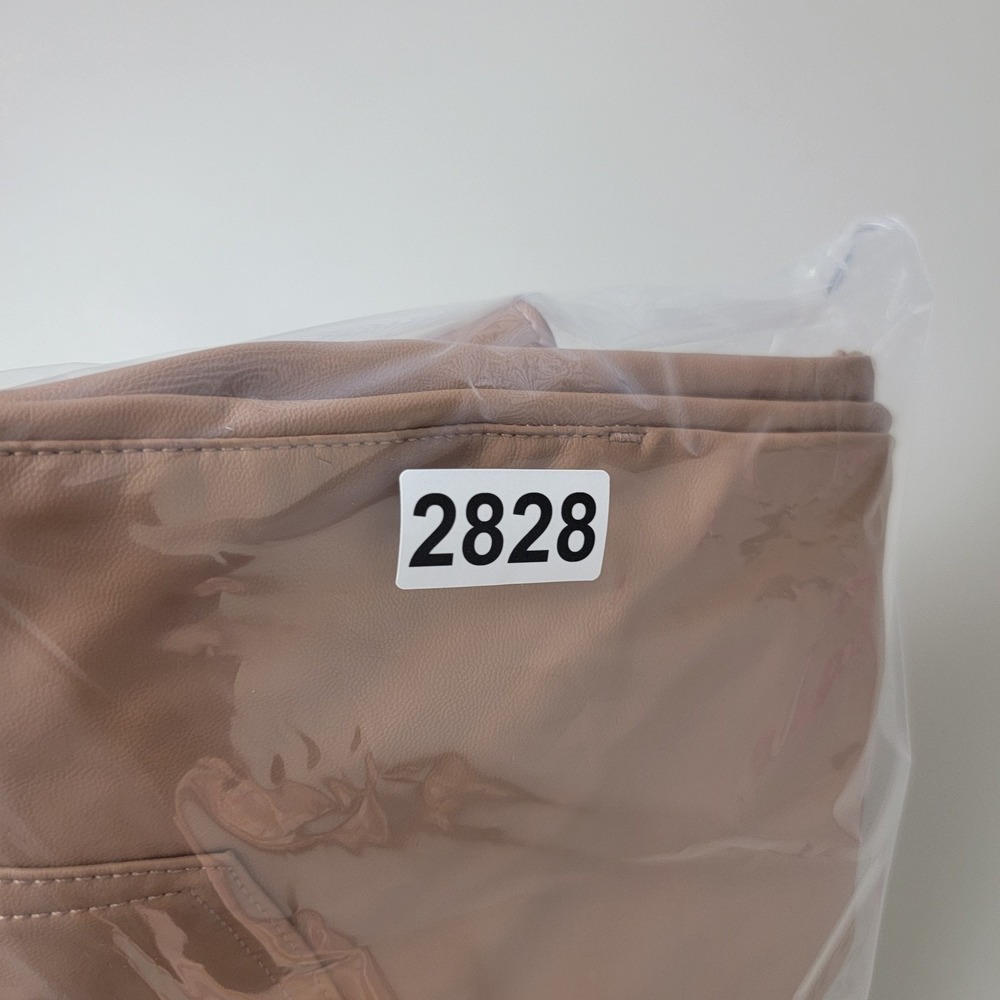 Abercrombie & Fitch Pant Curve Love 90s Straight Ultra High Rise Faux Leather 14 - Picture 12 of 12
